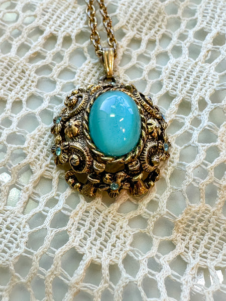 Vintage Sarah Coventry Czarina Pendant Necklace